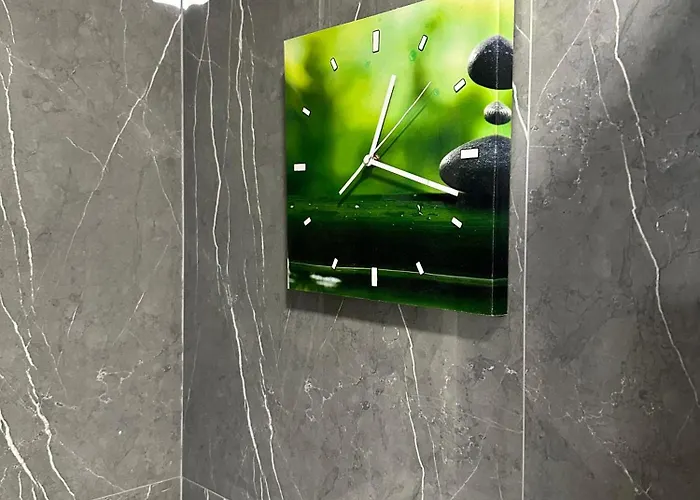 Bllok: Cozy Stay, 24/7 Self Check-in Apartment *